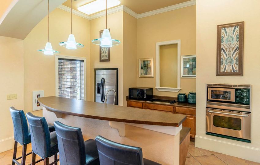 Highland Hills Apartments, 3131 Simpson Stuart Road, Dallas, TX RentCafe